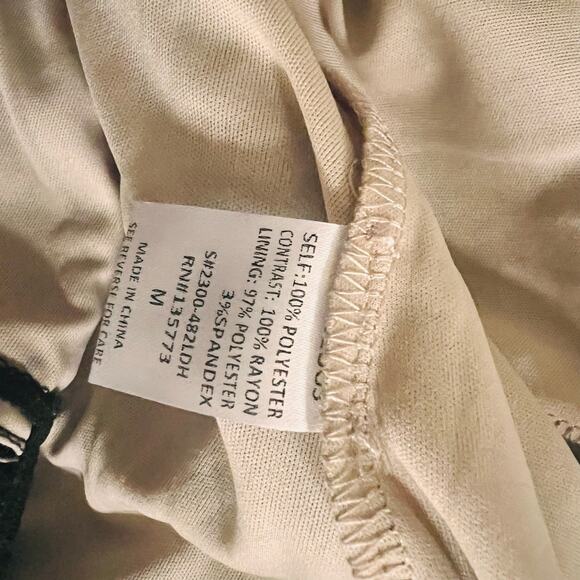 Olivaceous Black Guipure Lace Cross Back Dress Size M Medium NWT - Picture 6 of 9